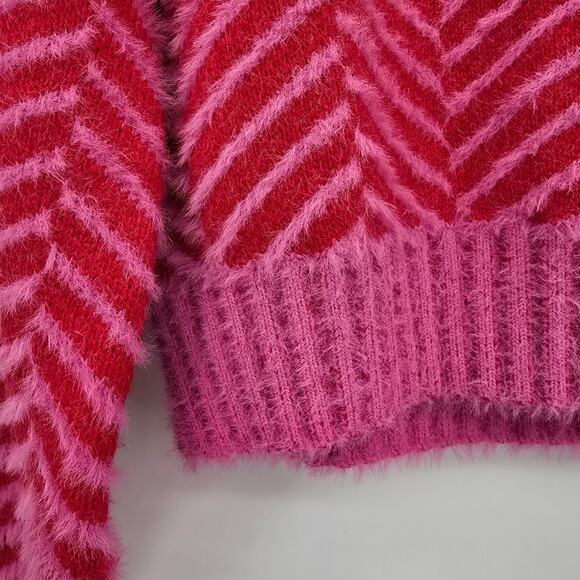 Sugar + Lips Women's Chevron Fuzzy Cropped Mock Neck Sweater Pink Size Small - Picture 6 of 11
